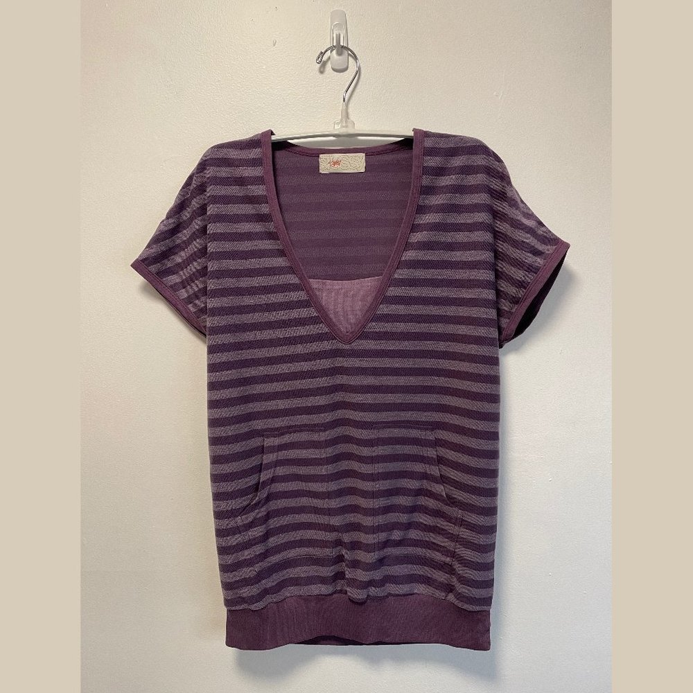 Stussy Girls Row V-Tee – Mauve Size M